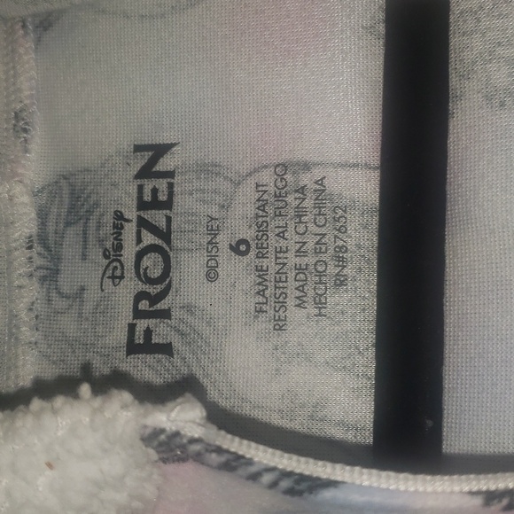 Disney Frozen GIRLS size 6 one piece pajama with hood and pockets - Picture 6 of 10